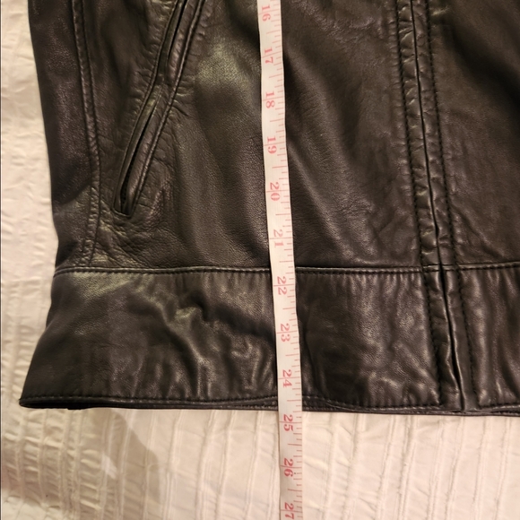 Juicy Couture  black 100% leather   cover trast motto jacket size small - Picture 10 of 16